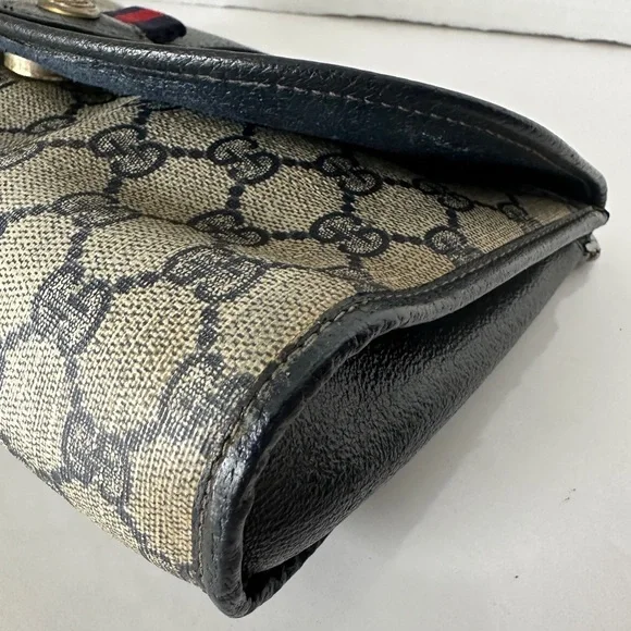 ✋🛑PRICE DROP ✋🛑Authentic Gucci Leather Clutch Crossbody/Shoulder Bag Gucci. - Picture 15 of 17